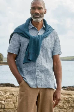 Seasalt Cornwall Men's Blue Heron Printed Short Sleeve Shirt<Men Tops & T-Shirts